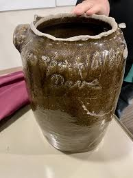 Signed Dave the Potter jar close-up